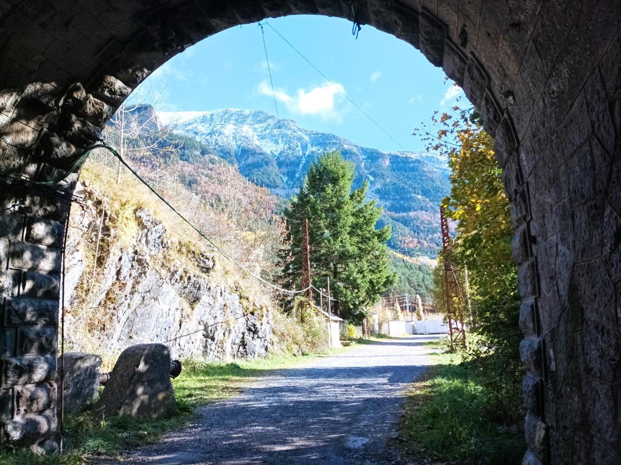 Appartamento Arce Avairent Canfranc Estacion Esterno foto